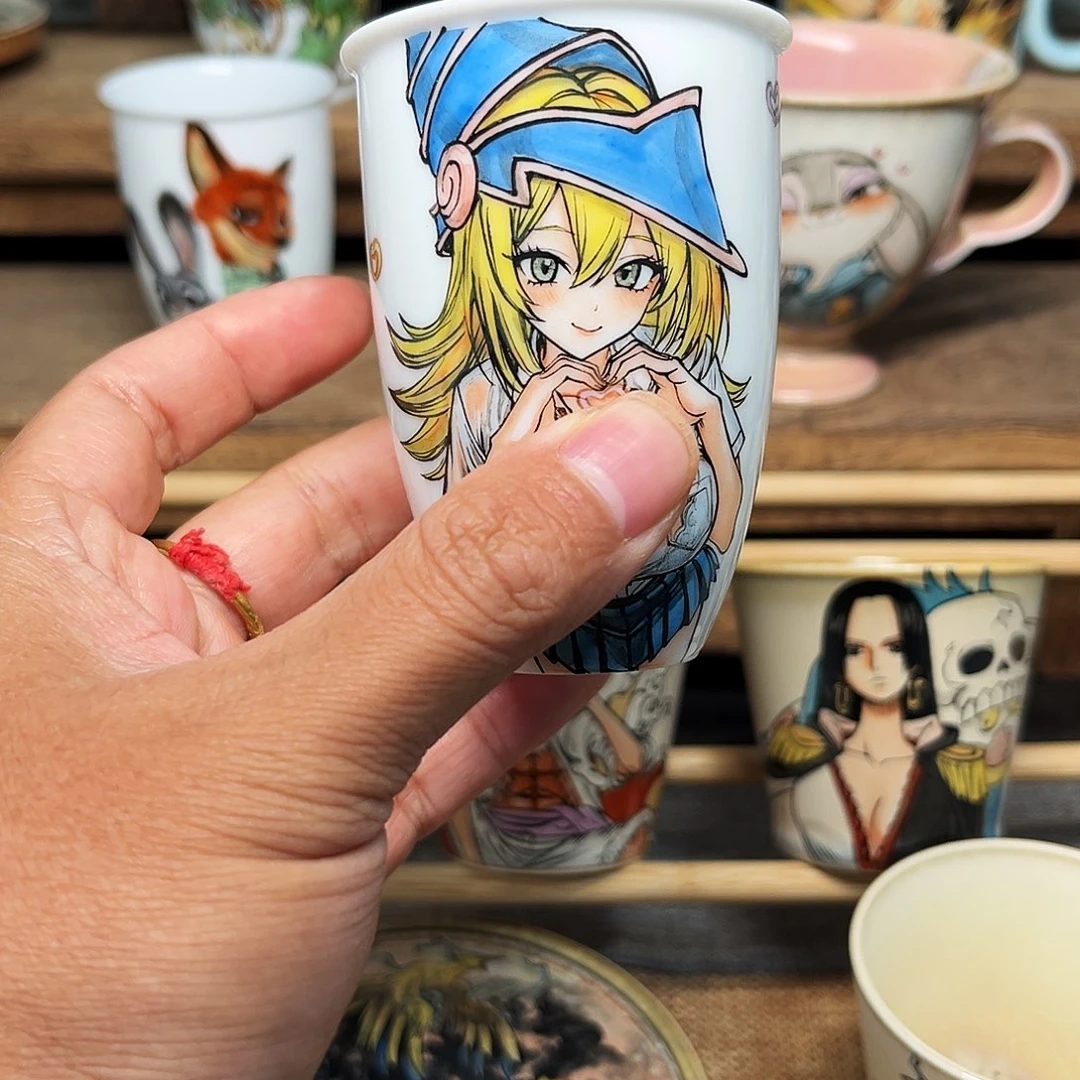 左***边景德镇陶瓷手绘主人杯