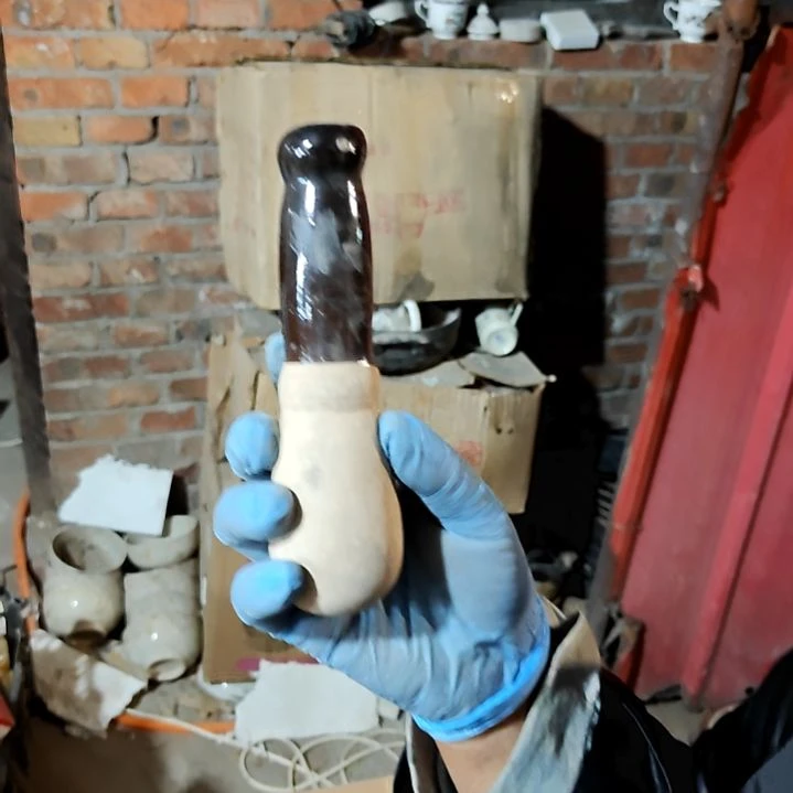 摆件盘子碗茶壶啥都有