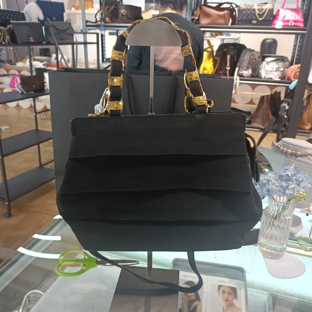 95新 FERRAGAMO/菲拉格慕 时尚手提包小托特黑金经典款