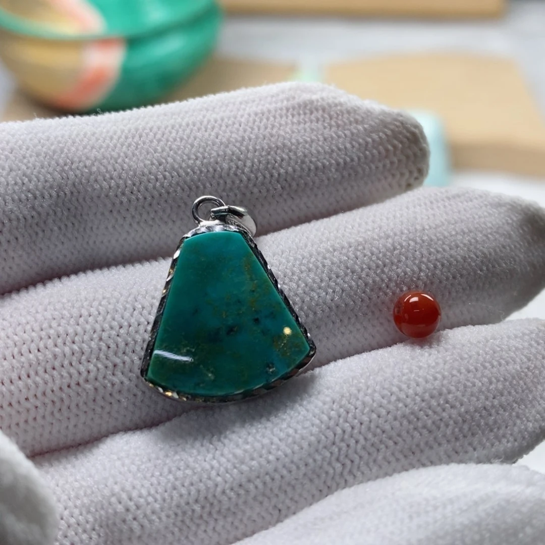 南红玛瑙颈饰未镶嵌