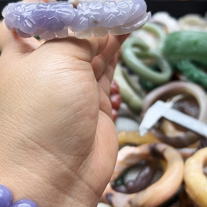 未镶嵌手镯石英岩玉夢****