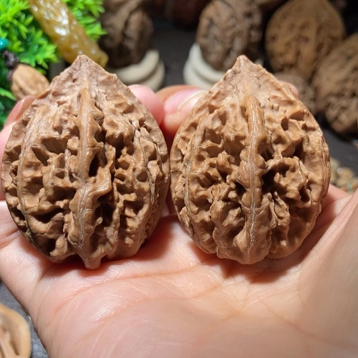 把件文玩核桃东北楸子小雪64