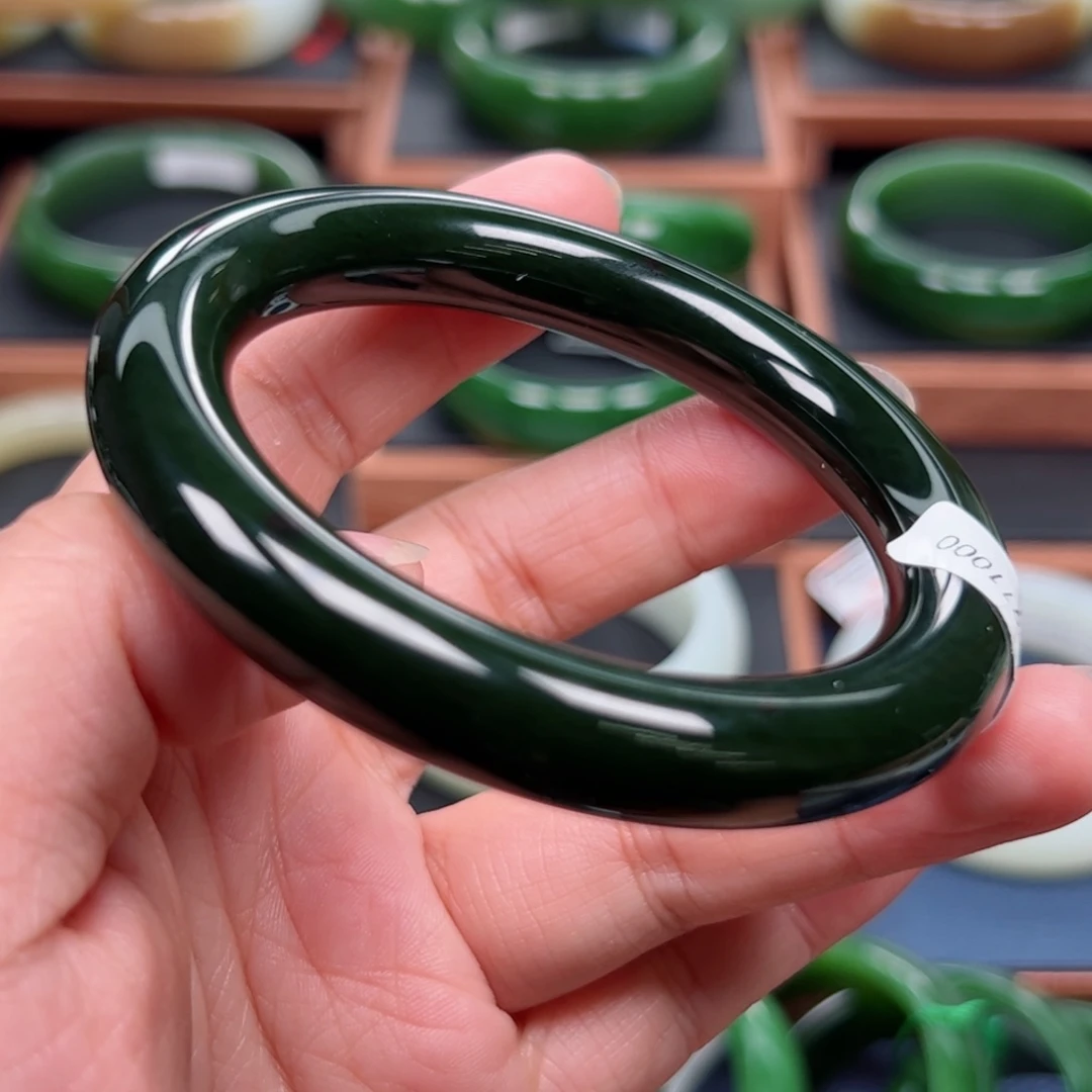 未镶嵌手镯和田玉（碧玉）