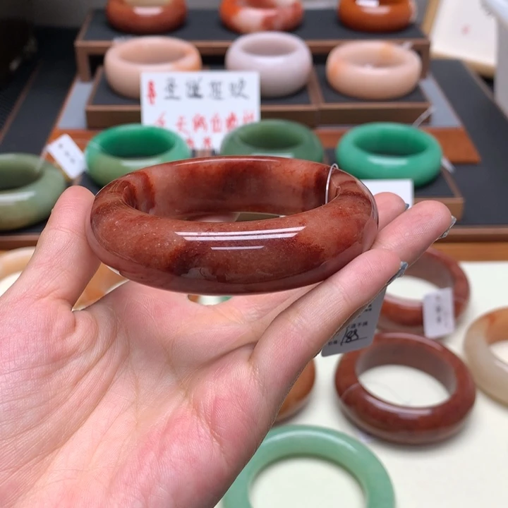 樰***儿石英质玉（非洲翠）合金佘太翠