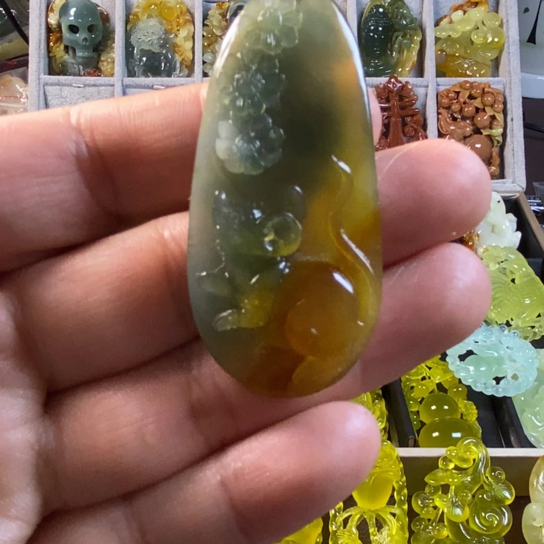 合金蛇纹石玉颈饰