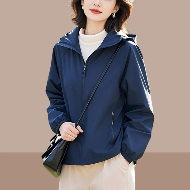 春装女款2025年新款减龄漂亮洋气女士休闲蓝色外套大码妈妈装潮