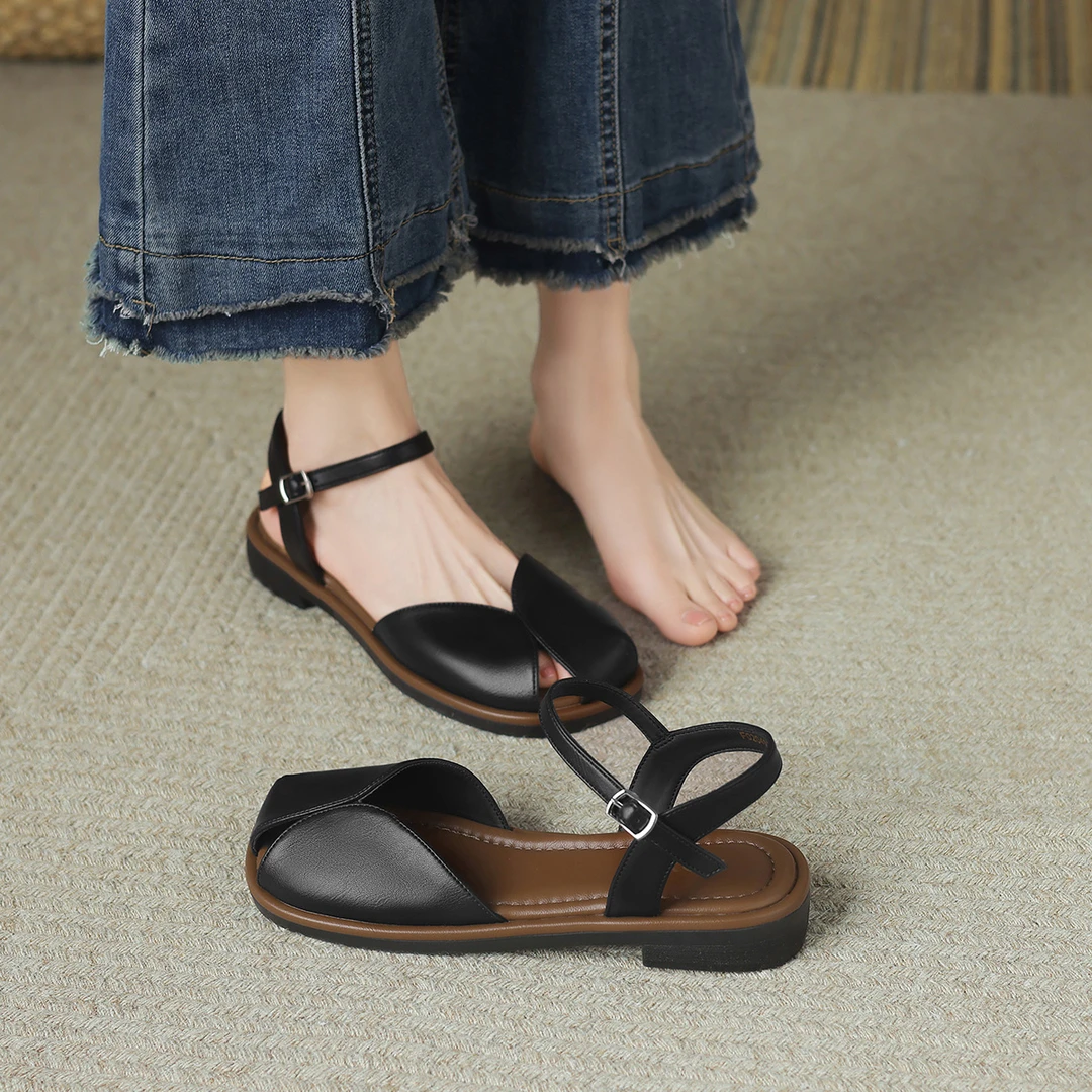 FOXER新款纯色包头凉鞋包头休闲女时装凉鞋一字带时尚法式