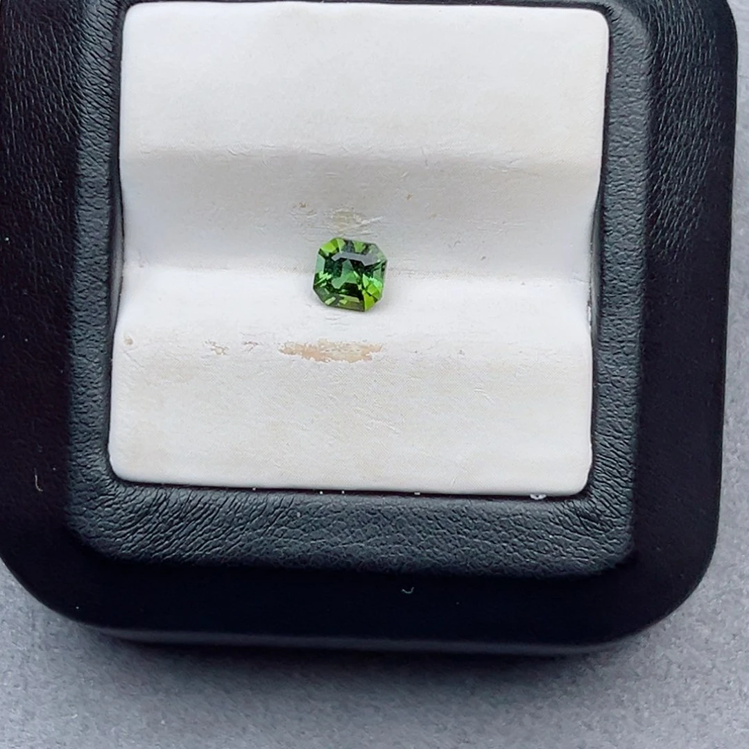 不***啵碧玺珠宝半成品未镶嵌天然方5mm