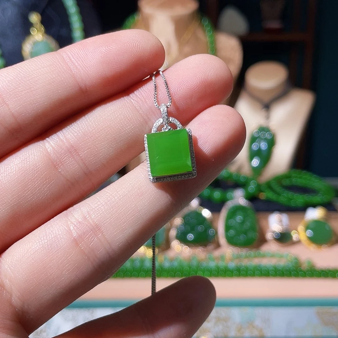 和田玉（碧玉）18K金镶嵌吊坠(不含链)幸*?