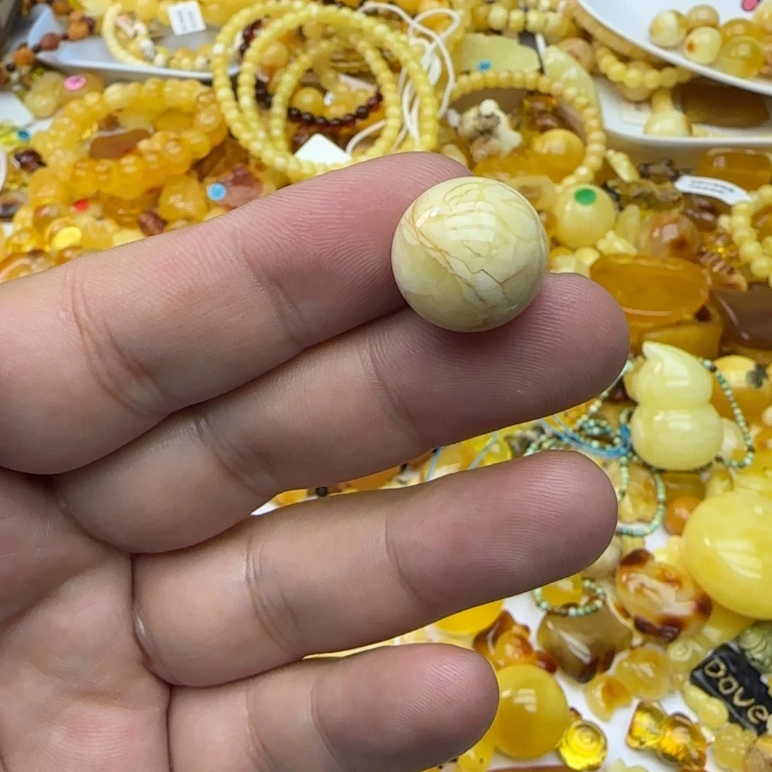 琥珀未镶嵌裸石2.41克16mm