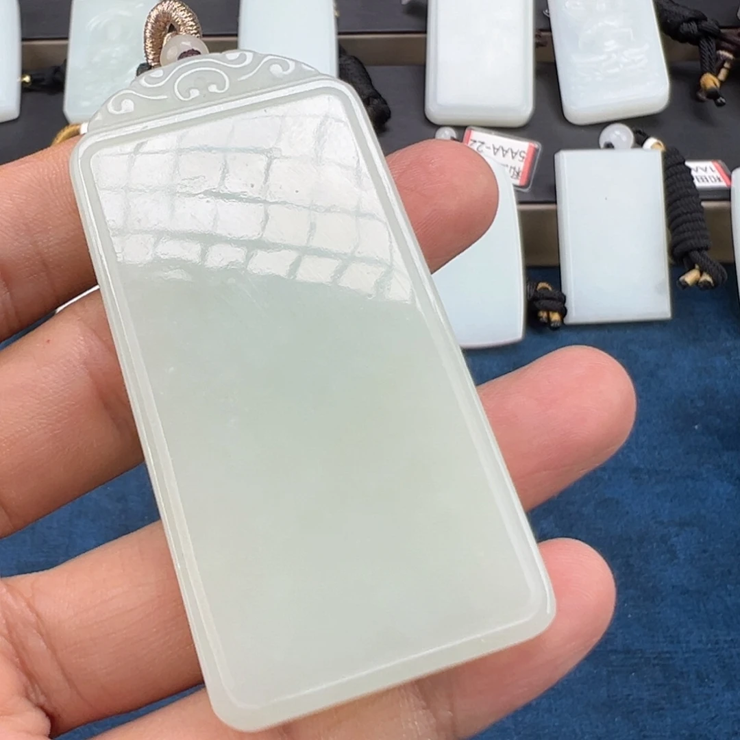 难***我和田玉未镶嵌颈饰