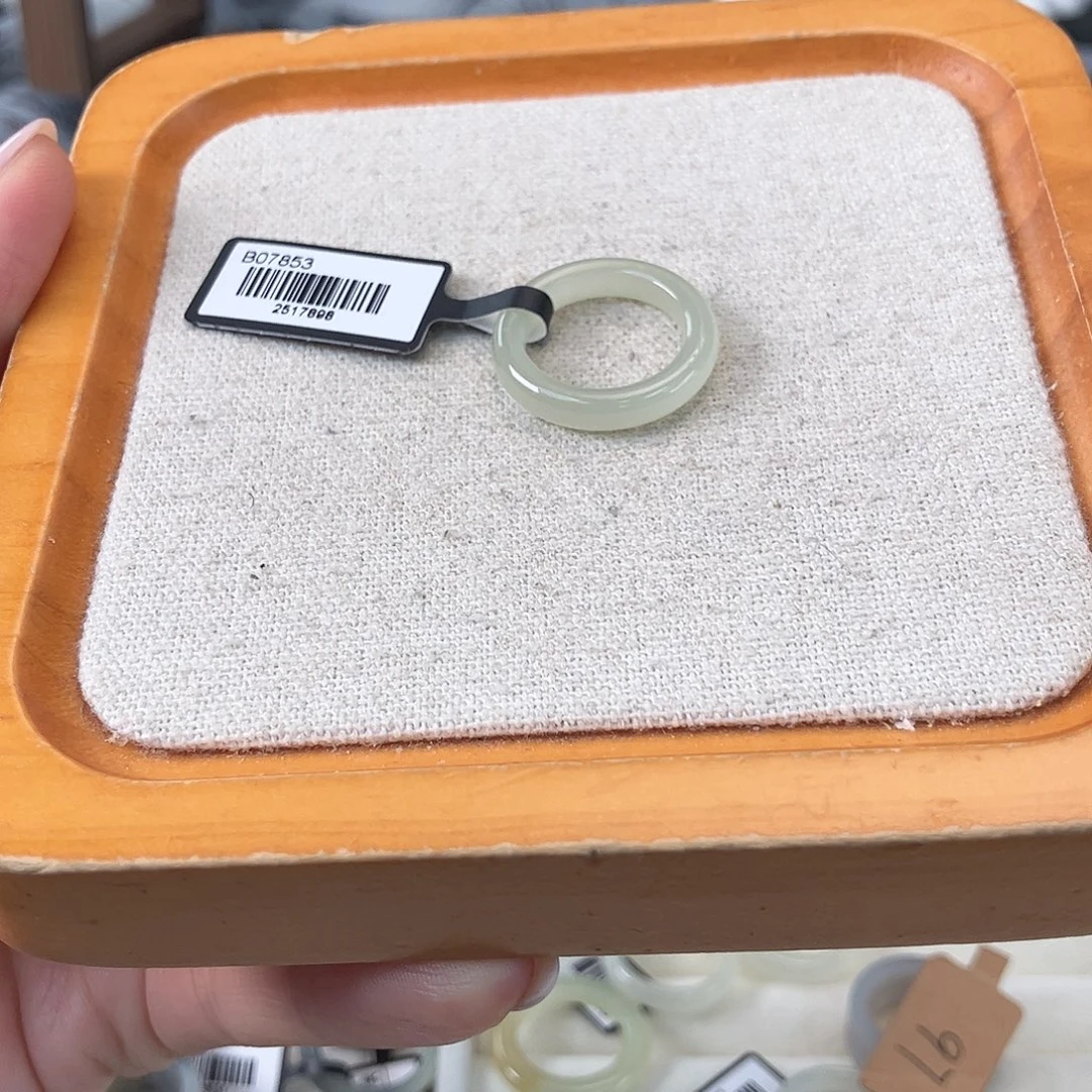 和田玉未镶嵌戒指y100晴水浅灰泥鳅背15.5