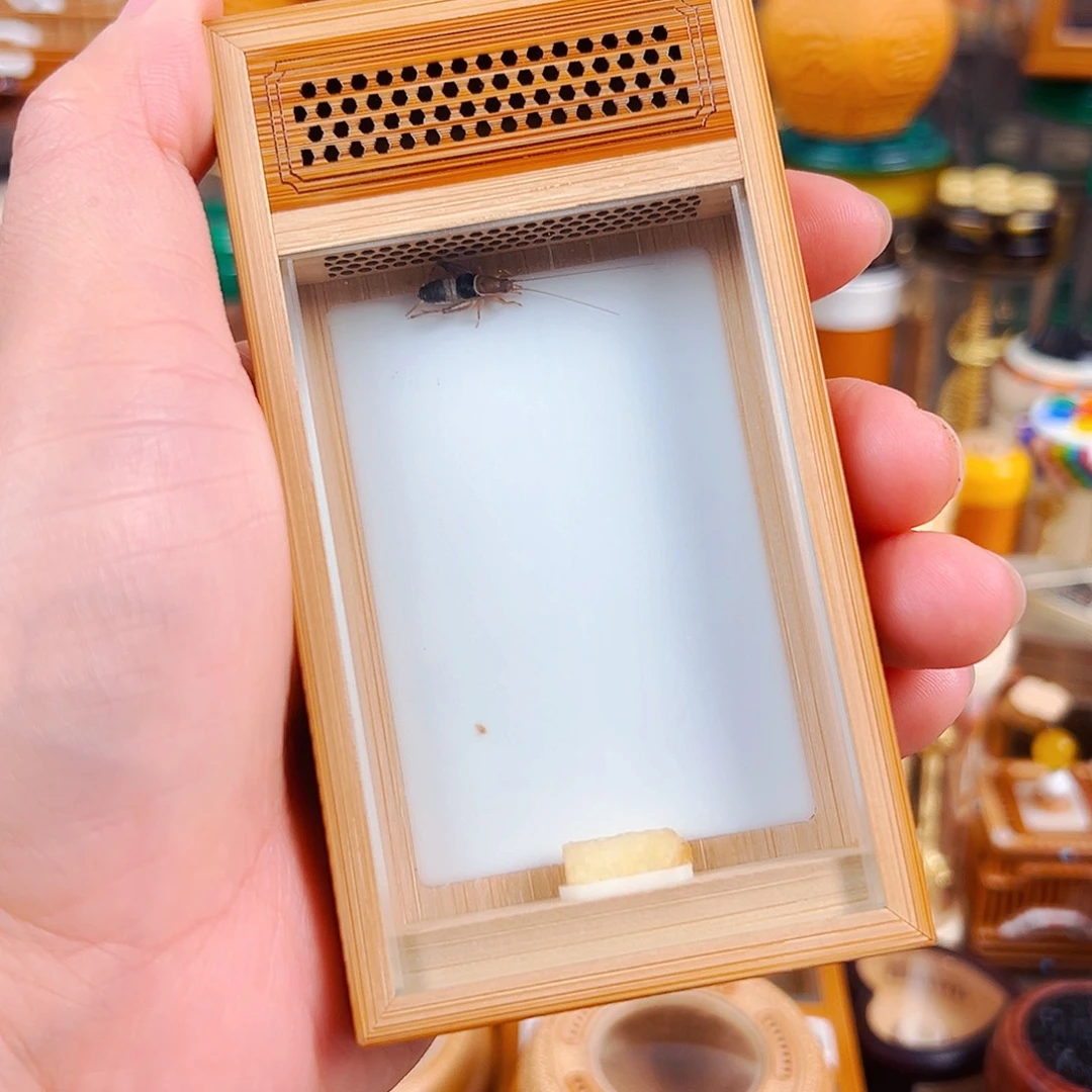 如意齋黄蛉盒配水墨仙子