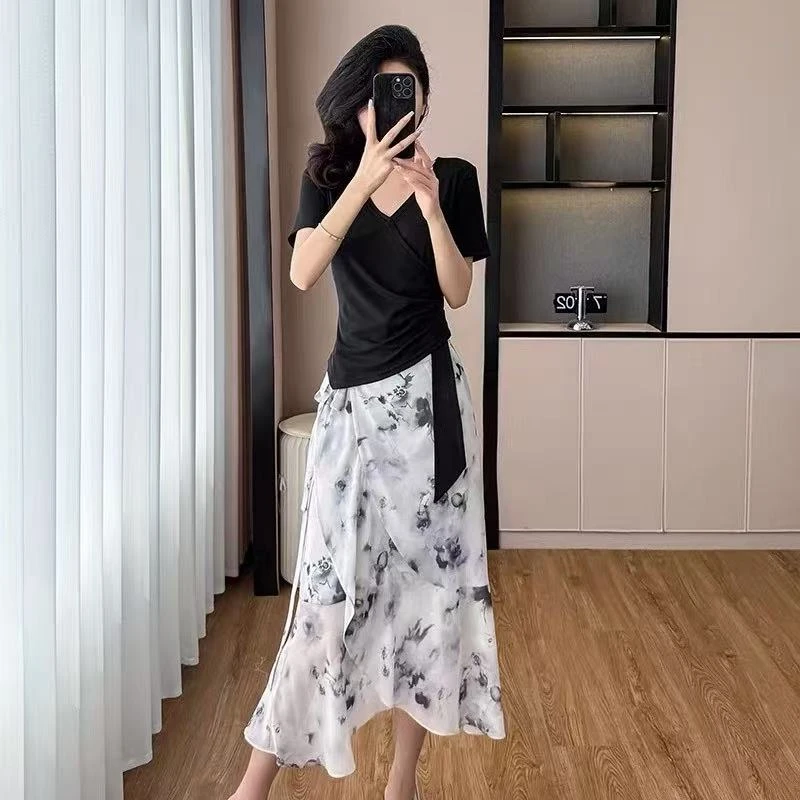 【飞姐专享】时尚洋气减龄显瘦上衣+碎花半身裙套装T335款