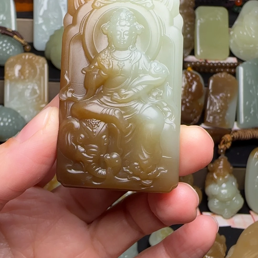 你***哥和田玉未镶嵌颈饰