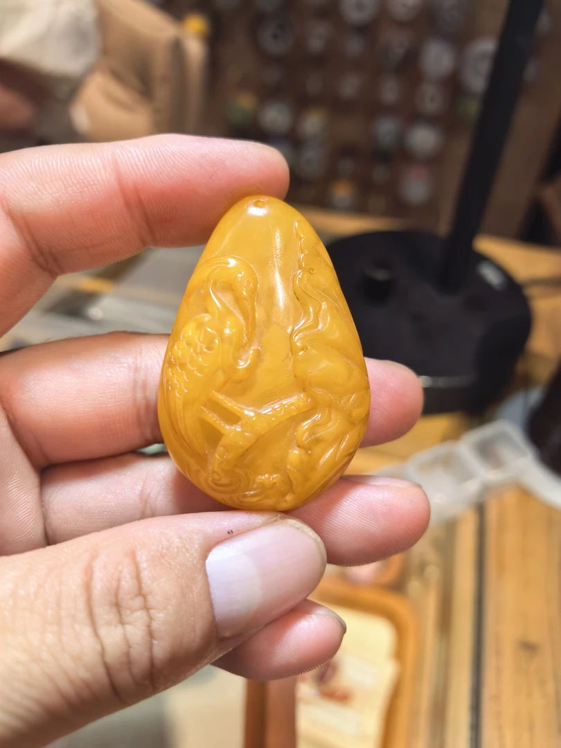 天然琥珀蜜蜡吊坠