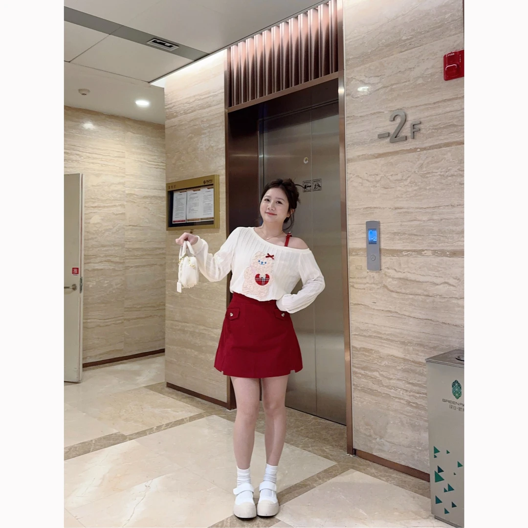 大萌萌 甜美可爱小熊宽松露肩上衣T恤春季微胖遮肉显瘦P225X01456