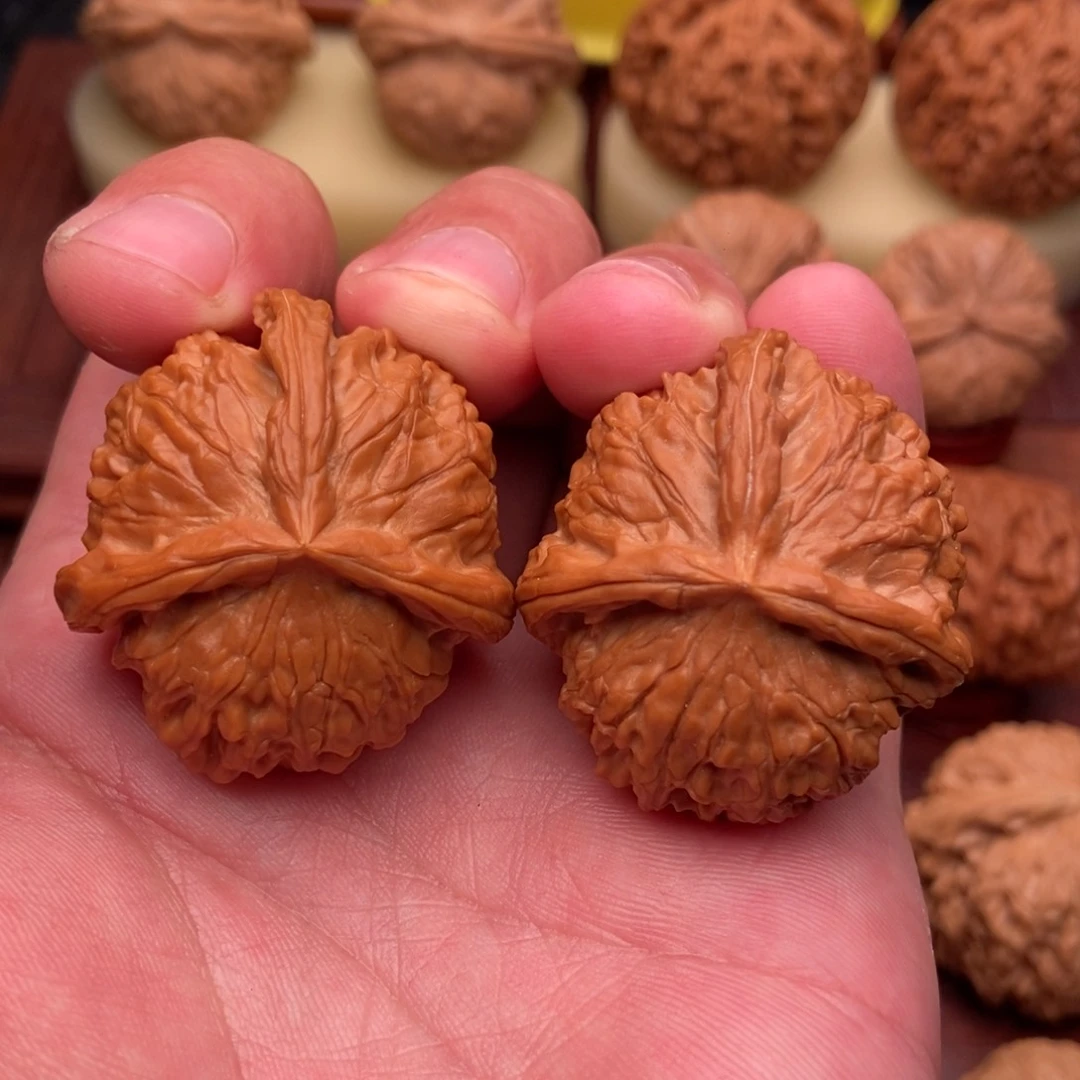 桃核把件野生狮子头三棱39