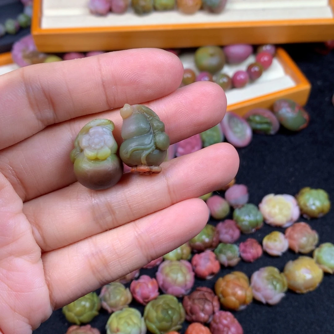 玛瑙/玉髓颈饰未镶嵌滢**瑜