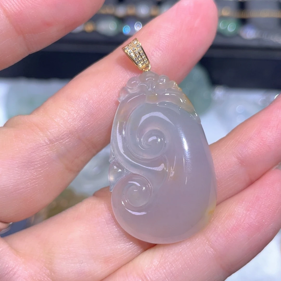 颈饰18K金镶嵌翡翠翡翠