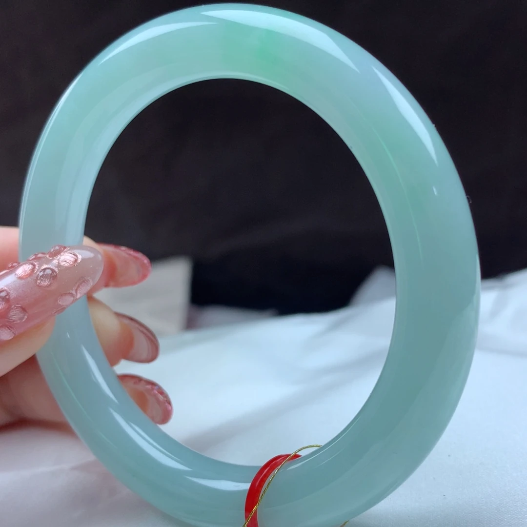 未镶嵌手镯（圆镯）翡翠114133，