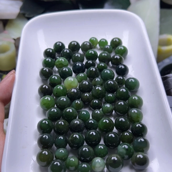 和田玉未镶嵌珠宝半成品