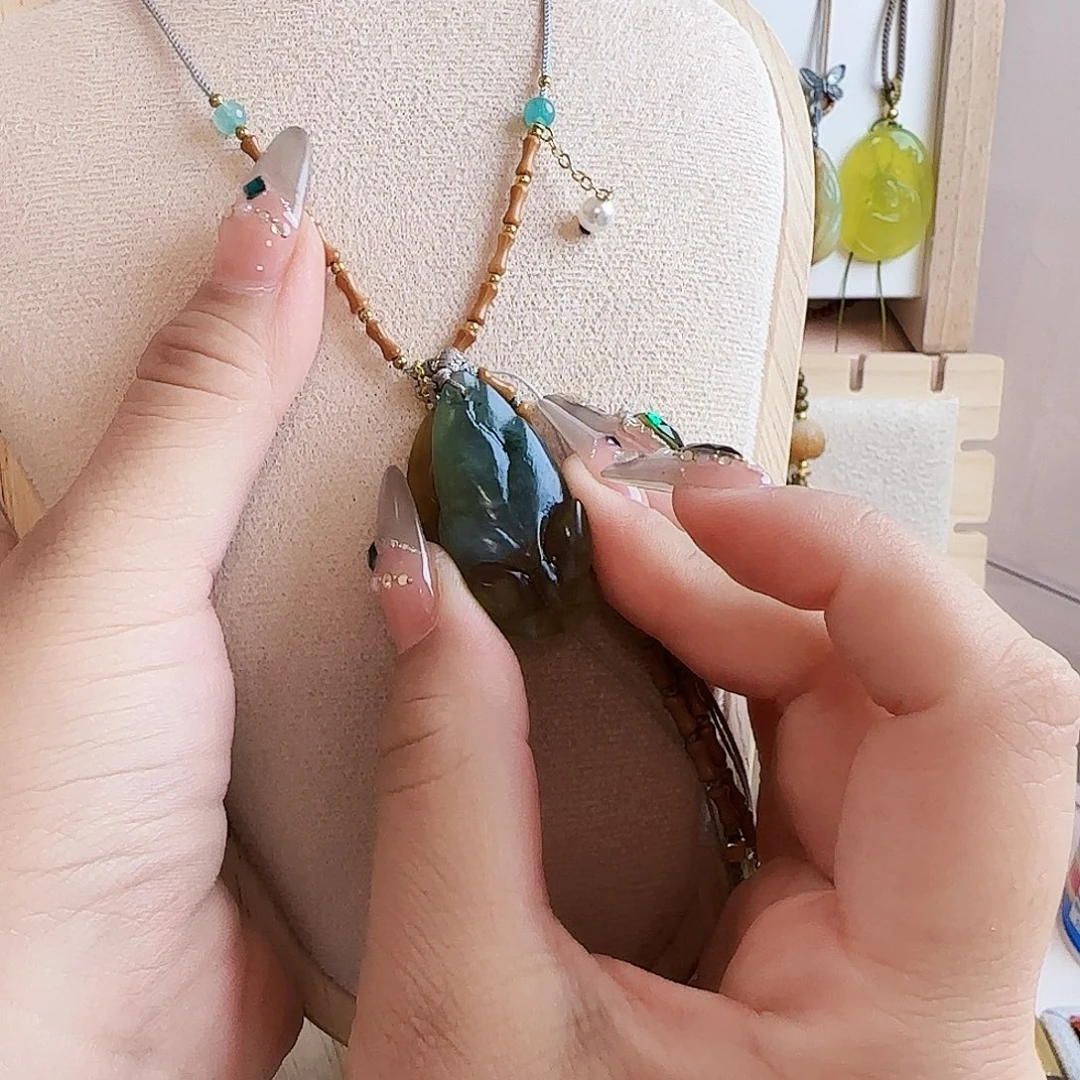 ❥***忧蛇纹石玉合金颈饰