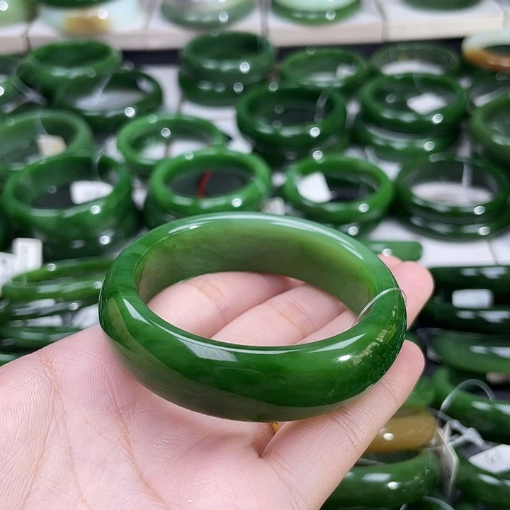 和田玉（碧玉）手镯未镶嵌
