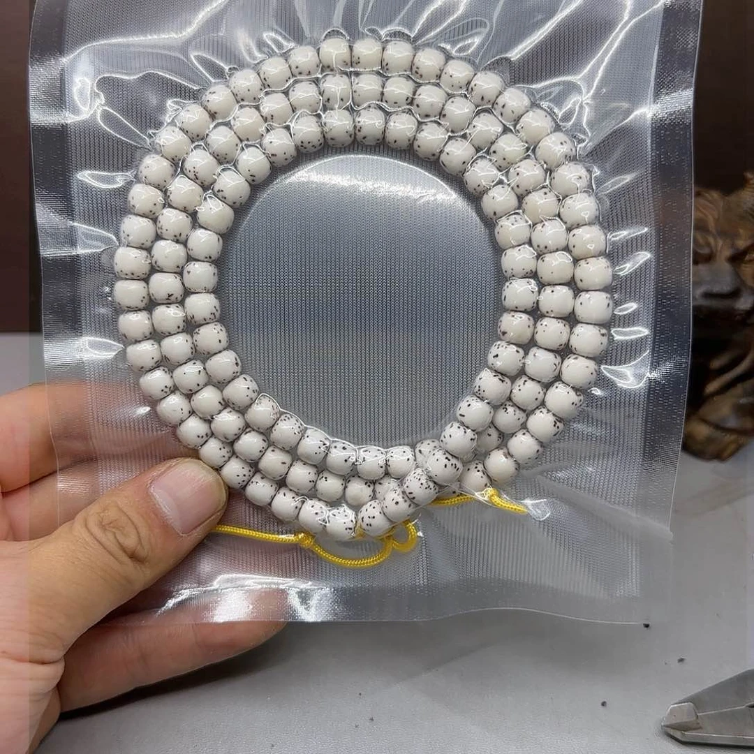 星月菩提手串H16。