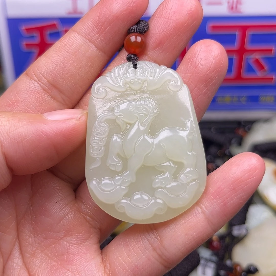 颈饰未镶嵌和田玉