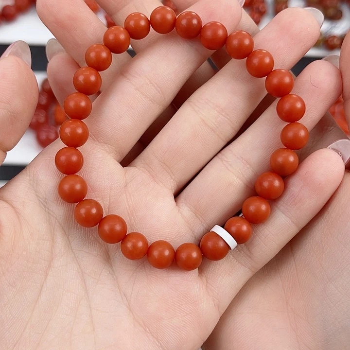 嘟****未镶嵌保山阿东寨7mm南红玛瑙