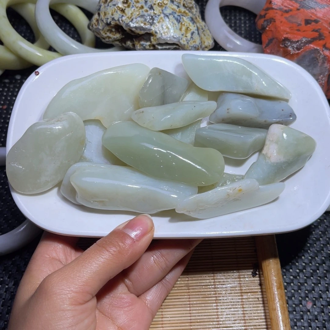 未镶嵌和田玉车挂