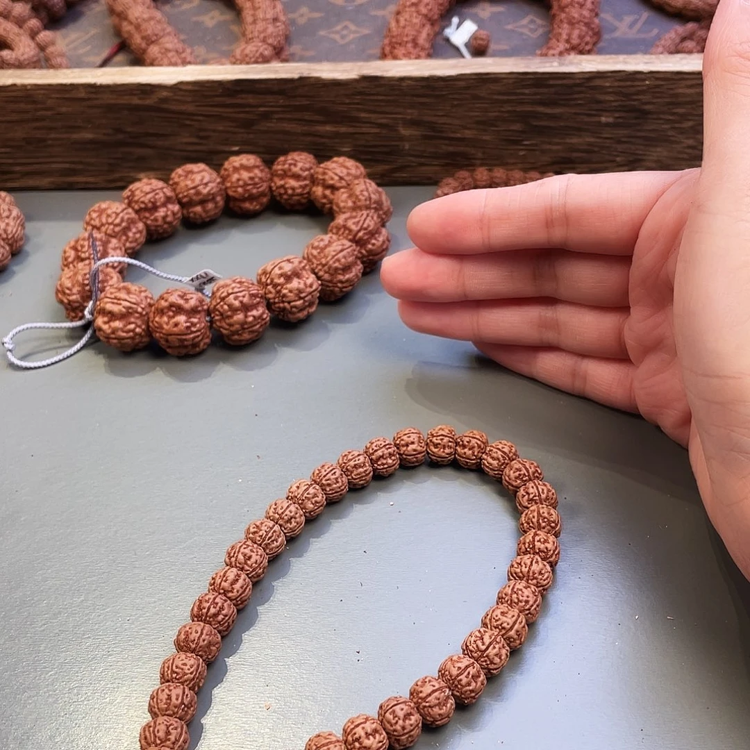 珺***金刚菩提吊坠老树王10➕手持