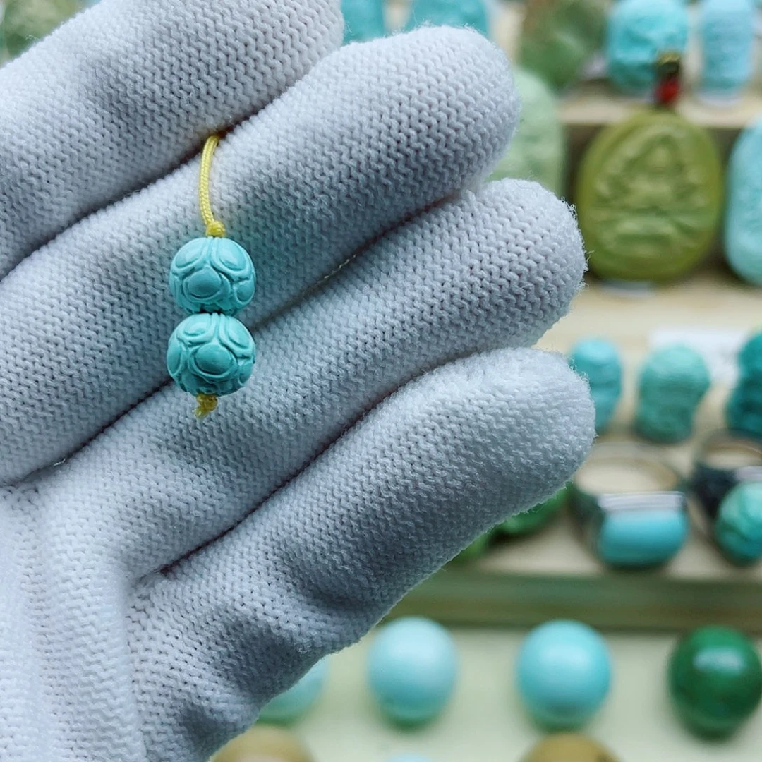 绿松石未镶嵌珠宝奇石