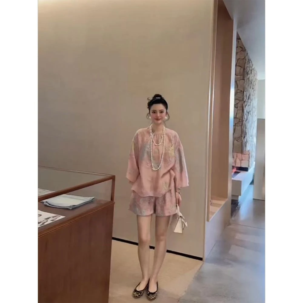 独特新中式国风气质款盘扣改良唐装2025新款夏季上衣短裤两件套装