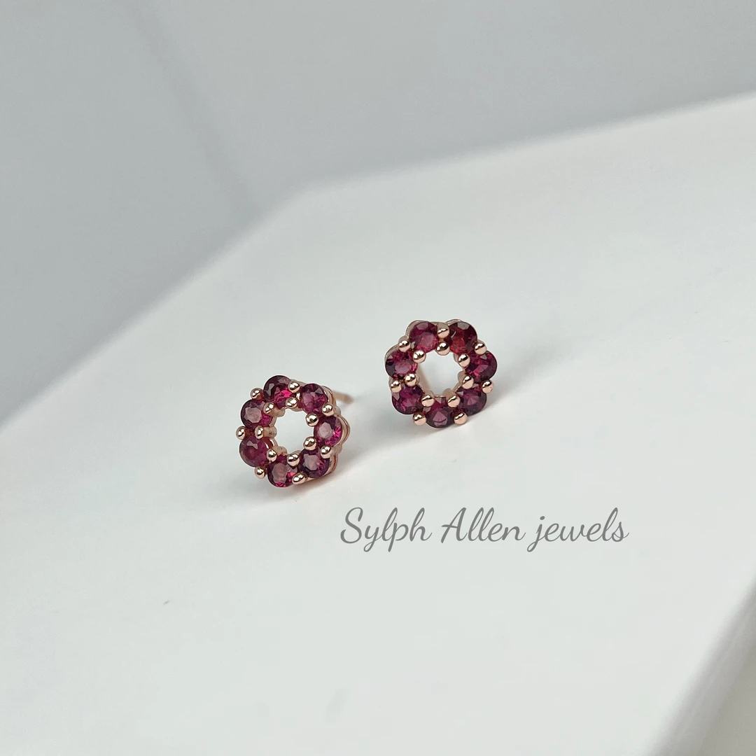 （望禾）天然石榴石耳钉8.5mm