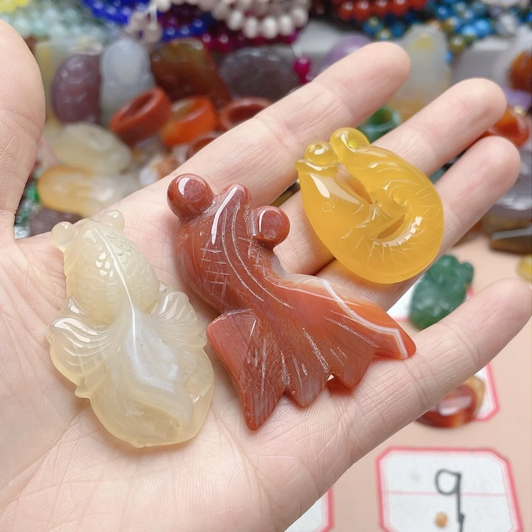 玛瑙/玉髓颈饰合金萍**逢