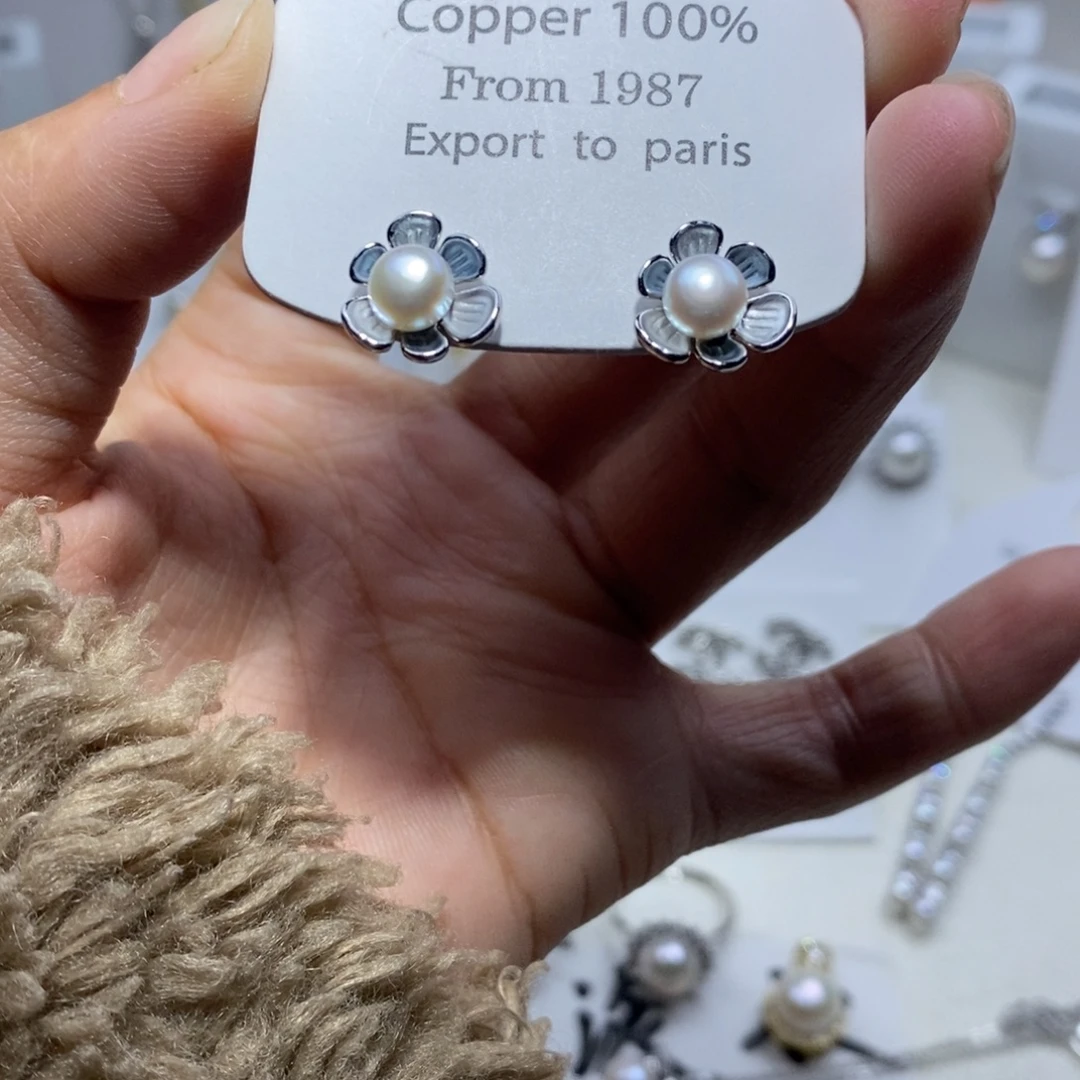 淡水珍珠耳饰未镶嵌
