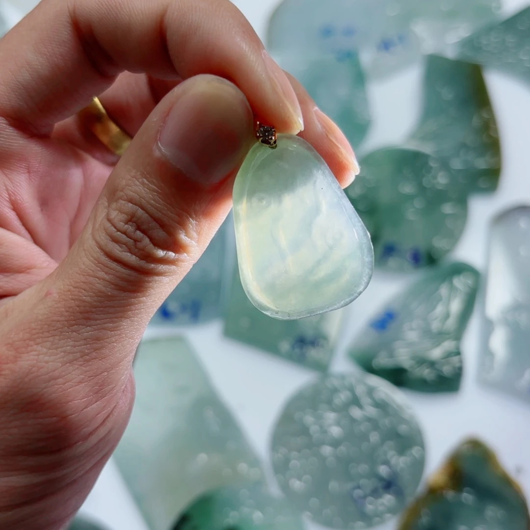 定制翡翠未镶嵌不包工