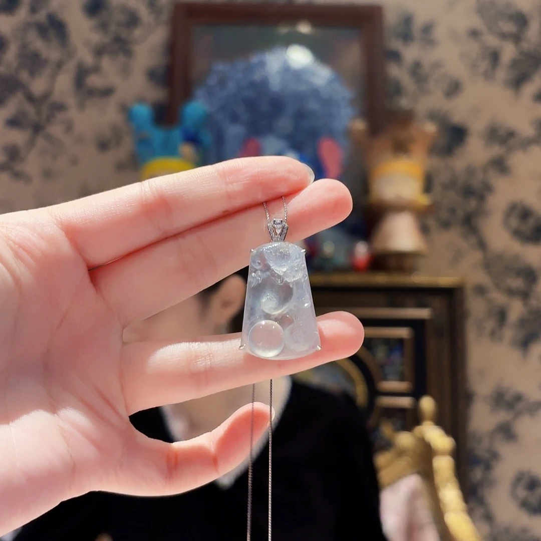 翡翠18K金镶嵌吊坠(赠链)