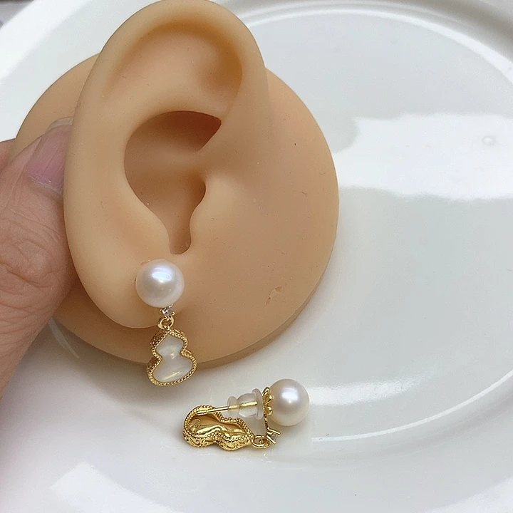 菲***恩淡水珍珠耳钉银S925镶嵌