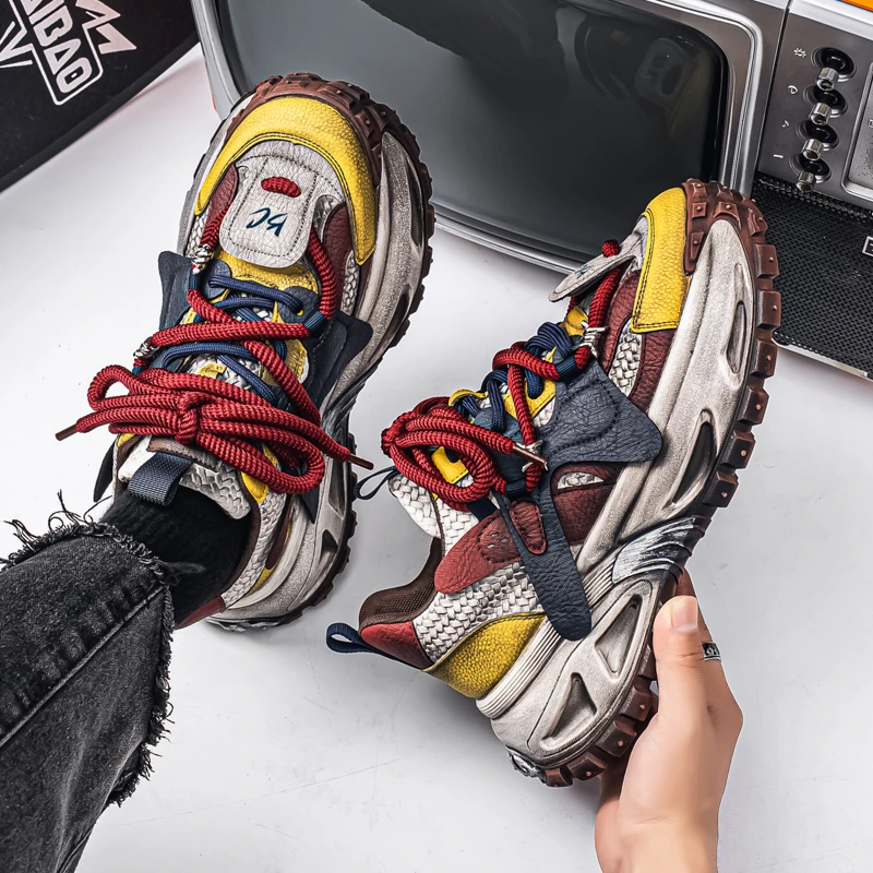 男鞋2025秋冬新款时尚百搭厚底低帮老爹鞋复古小众设计做旧休闲鞋