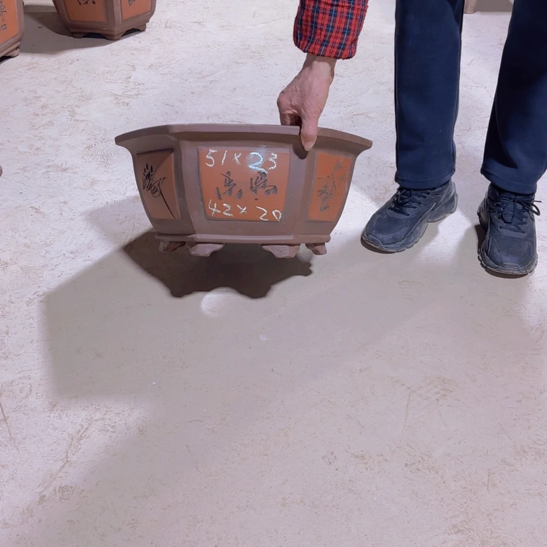 紫砂奎面六方中号红色一个