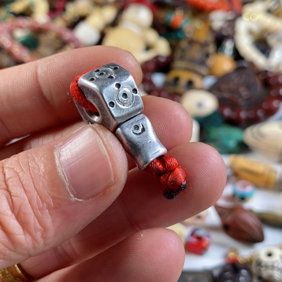 【闪购商品】树脂制品挂件吊坠