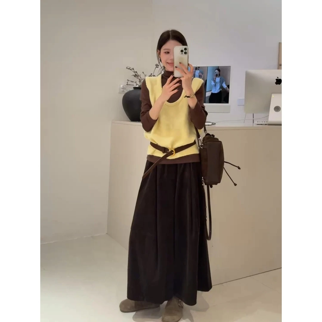 MARIE.COCO秋季气质高领打底衣搭配针织马夹百搭修身休闲裤套装女