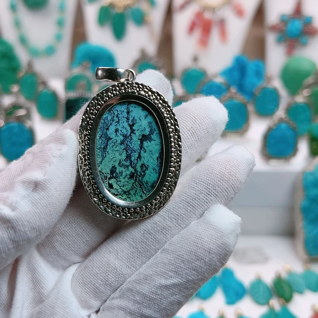 绿松石颈饰未镶嵌