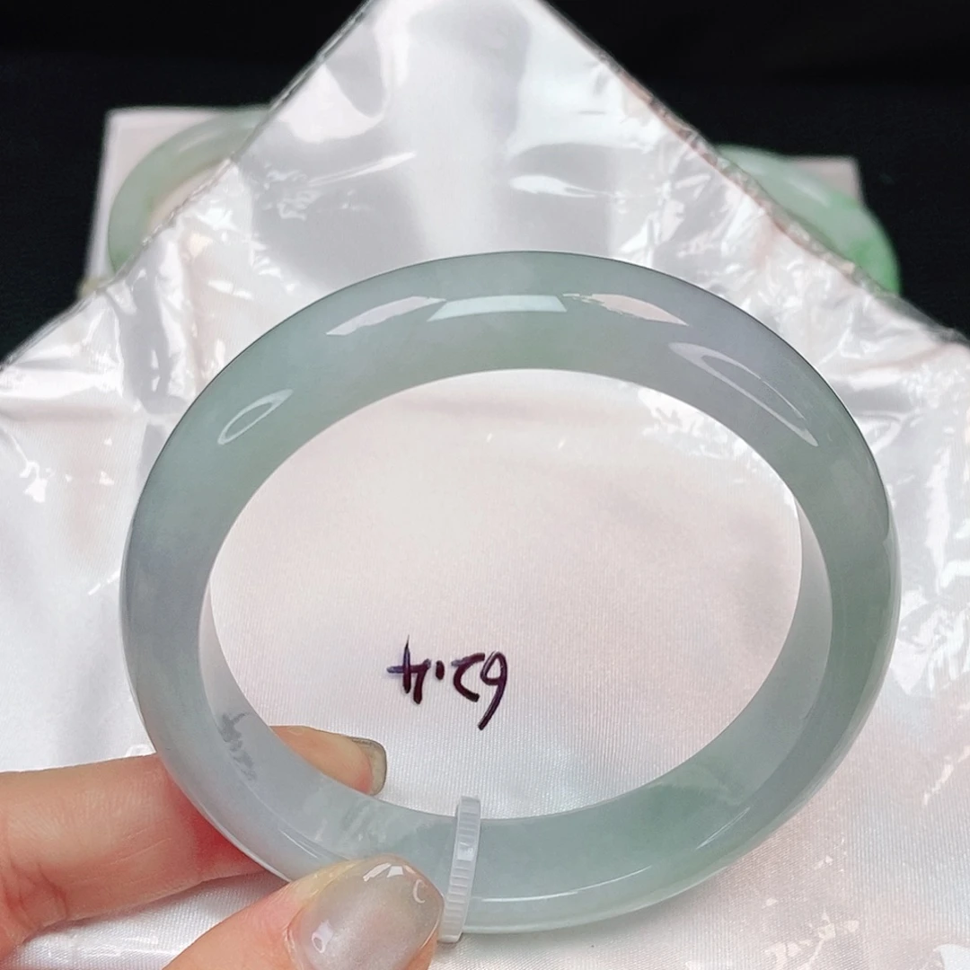 翡翠手镯未镶嵌极光蓝正圈