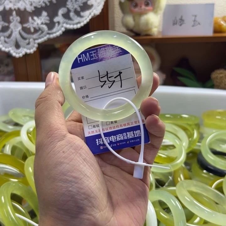 蛇纹石玉未镶嵌手镯647