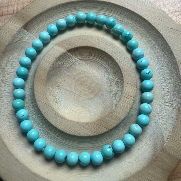 781湖北十堰原矿高瓷天然绿松石圆珠手串5mm左右5.6克做地大证书