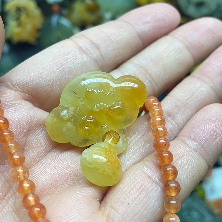 未镶嵌蛇纹石玉颈饰